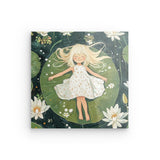 Acrylglas auf Alu-Dibond | Seerosenzauber - Mädchen auf Blättern im Wassertraum