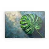 Acrylglas | Grüne Stille - Monstera-Blatt vor ruhigem Farbhintergrund