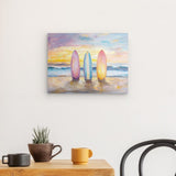 Acrylglas auf Alu-Dibond | Sunset Lineup – Surfboards am Strand bei Sonnenuntergang im Pastell-Look