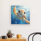 Leinwand - Stärke 4cm | Flossen voraus! - Niedliche Baby-Schildkröte im türkisblauen Meer (quer)
