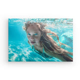 Leinwand - Stärke 2cm | Kind der Wellen - Zauberhafte Meerjungfrau im türkisfarbenen Ozean