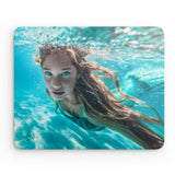 Mauspad | Kind der Wellen - Zauberhafte Meerjungfrau im türkisfarbenen Ozean