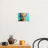 Photoboard / Hartschaum | Schweben im Licht - Porträt einer jungen Frau im türkisblauen Meer