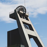 Rundes Wandbild | Shaft by day - Puristische Pracht eines Förderturms