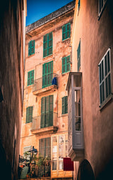 Poster (gerahmt) | Mediterrane Träume - Altstadtgasse in Palma de Mallorca