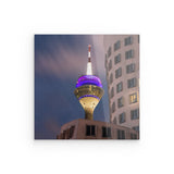 Acrylglas | Düsseldorf high-light - Rheinturm und ein einsam illuminierter Raum