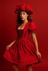 Leinwand (gerahmt) | Eleganz in Rot - Schwarzwald Haute Couture