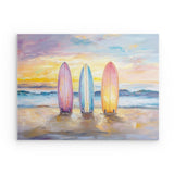 Alu Dibond (matt) | Sunset Lineup – Surfboards am Strand bei Sonnenuntergang im Pastell-Look