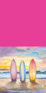 Plüschkissen (Pink) | Sunset Lineup – Surfboards am Strand bei Sonnenuntergang im Pastell-Look