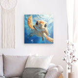 Acrylglas auf Alu-Dibond | Flossen voraus! - Niedliche Baby-Schildkröte im türkisblauen Meer (quer)