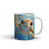 Tasse (klassisch) | Flossen voraus! - Niedliche Baby-Schildkröte im türkisblauen Meer (quer)