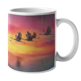 Tasse (klassisch) | Kupferner Himmel mit ziehenden Vögeln