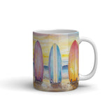 Tasse (klassisch) | Sunset Lineup – Surfboards am Strand bei Sonnenuntergang im Pastell-Look