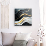 Leinwand - Stärke 2cm | Schneeleuchten und Sternenzug - Abstrakte Winterwellen in Schwarz, Weiß und Gold