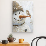Leinwand - Stärke 2cm | Schneegeflüster auf Karottennase - Malerischer Schneemann mit Vogel