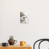 Acrylglas | Schneegeflüster auf Karottennase - Malerischer Schneemann mit Vogel