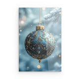 Acrylglas | Eisklare Eleganz - Bild einer grünblauen Christbaumkugel