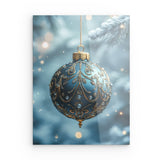 Acrylglas | Eisklare Eleganz - Bild einer grünblauen Christbaumkugel